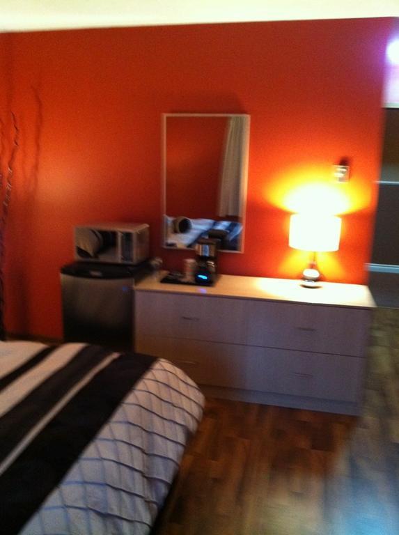 The Walla Walla Inn Rainy River Room photo